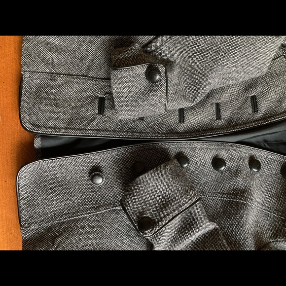 INSIGHT NEW YORK TWEED FITTED BEADED BLAZER. - Picture 6 of 9